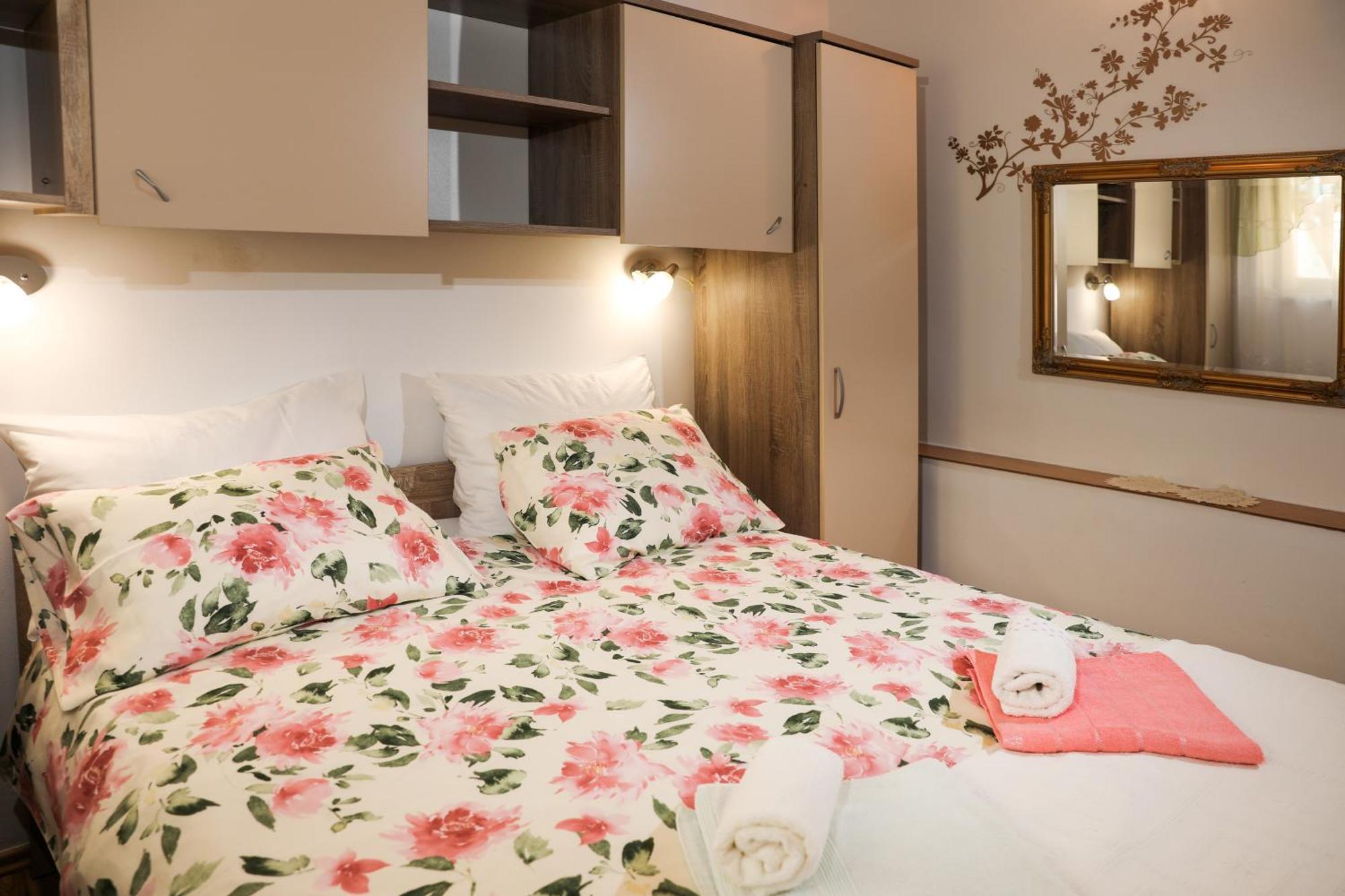 Apartments Faris Kanfanar Ngoại thất bức ảnh