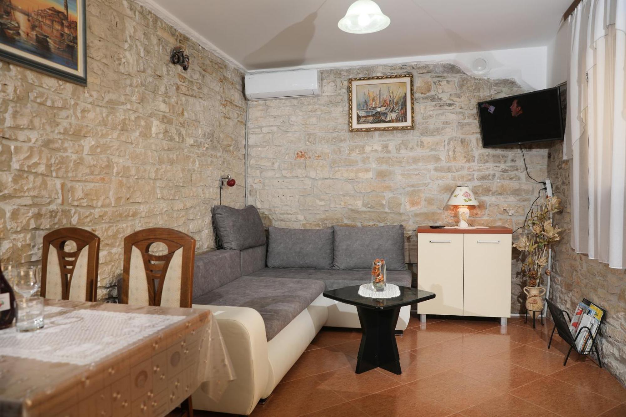 Apartments Faris Kanfanar Ngoại thất bức ảnh