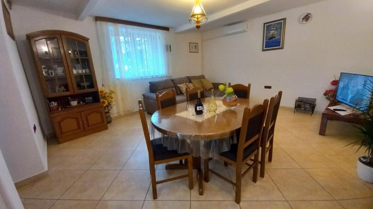 Apartments Faris Kanfanar Ngoại thất bức ảnh